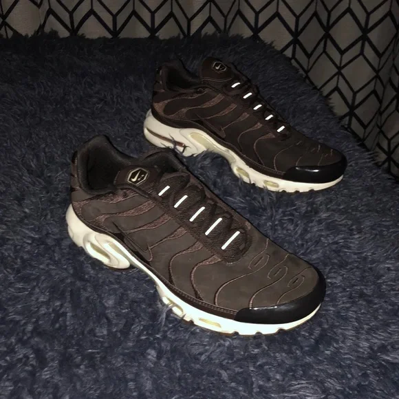 Nike Shoes Nike Air Max Plus Ef Velvet Browns Poshmark